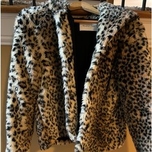 Mustard Seed brand faux fur jacket. Very warm. Size medium REDUCED!!!